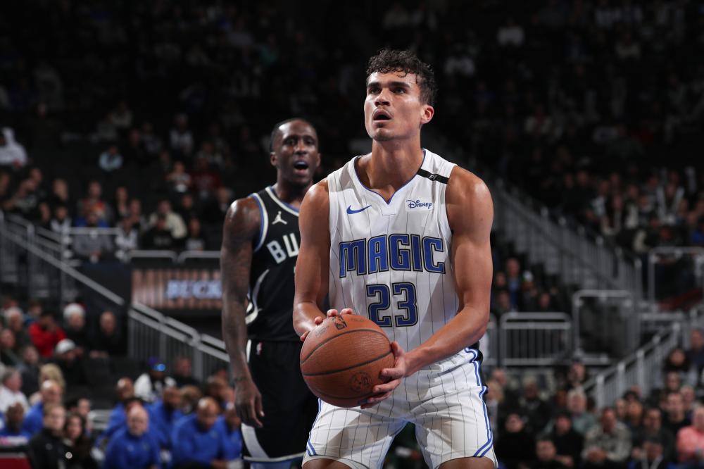 首发起冲击 首发起冲击